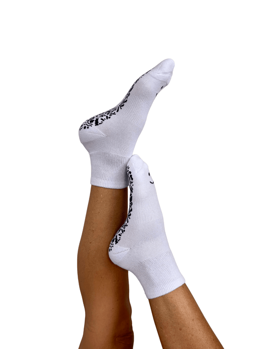 Diabetic Friendly Therapeutic Grip Socks (White/Navy) - GSOXS